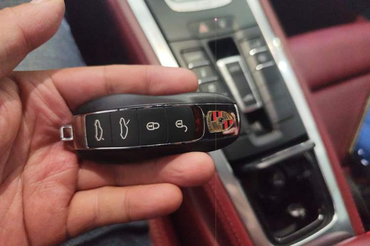 Used Porsche 718 2018 Boxster 2.0T Vehicle Key