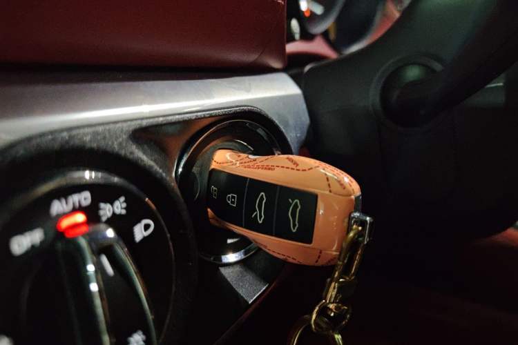 Used Porsche 718 2018 Boxster 2.0T Vehicle Key