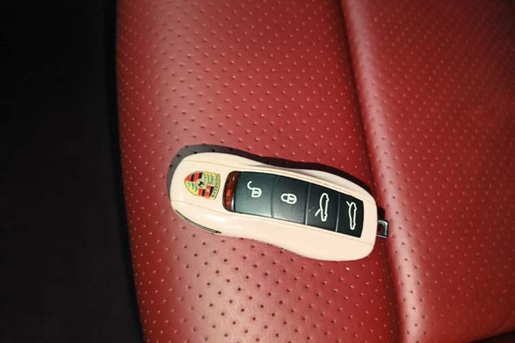 Used Porsche 718 2018 Boxster 2.0T Vehicle Key