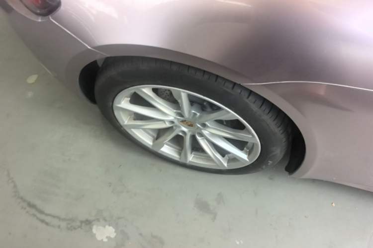 Used Porsche 718 2018 Boxster 2.0T Right Rear Wheel Hub