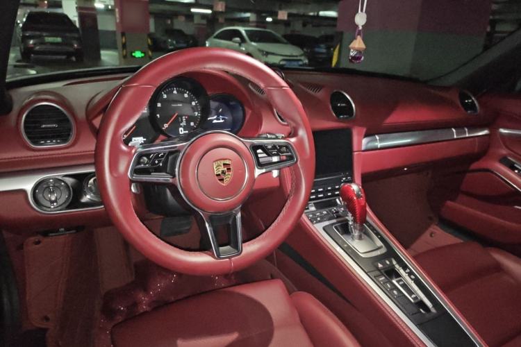 Used Porsche 718 2018 Boxster 2.0T Center Console