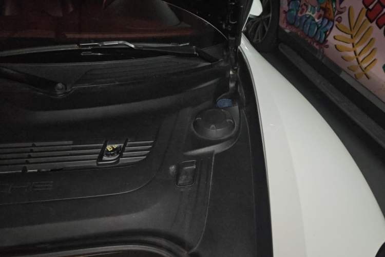 Used Porsche 718 2018 Boxster 2.0T Engine Bay Left