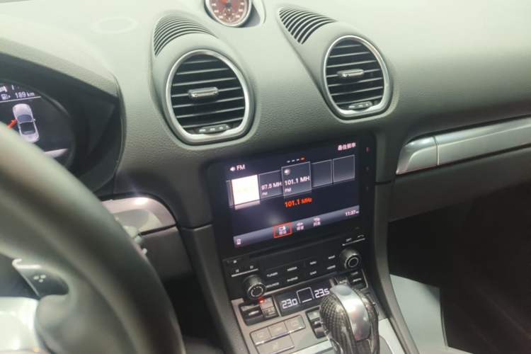 Used Porsche 718 2018 Boxster 2.0T Audio And AC Panel