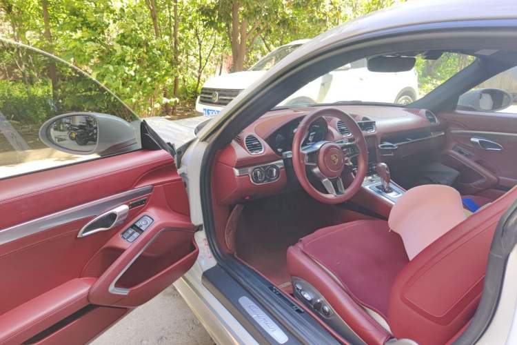 Used Porsche 718 2018 Cayman 2.0T Driver Seat