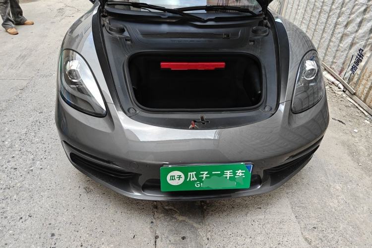 Used Porsche 718 2018 Cayman 2.0T Engine Bay