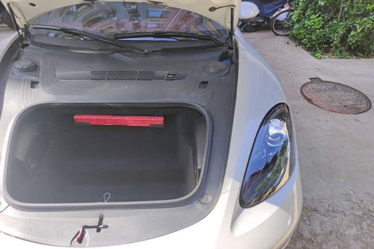 Used Porsche 718 2018 Cayman 2.0T Engine Bay Left