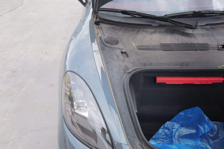 Used Porsche 718 2018 Cayman 2.0T Engine Bay Right
