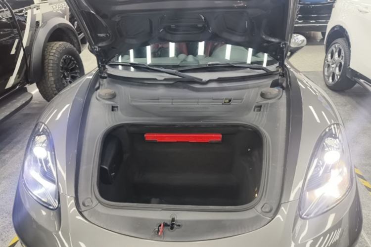 Used Porsche 718 2018 Boxster 2.0T Engine Bay