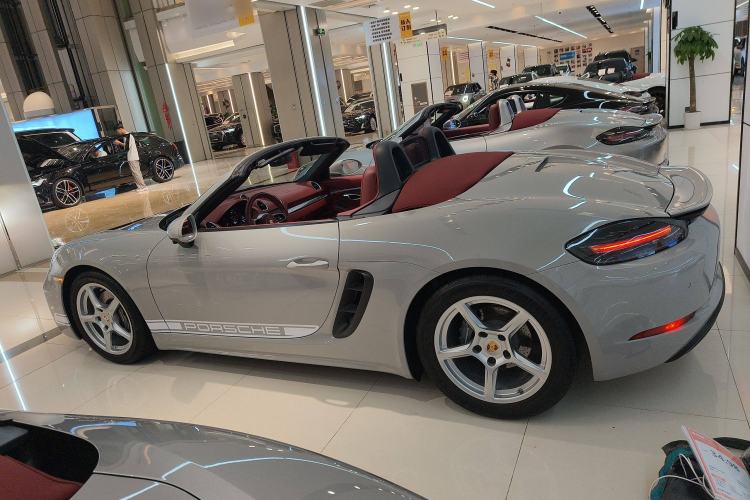 Used Porsche 718 2018 Boxster 2.0T Exterior 3