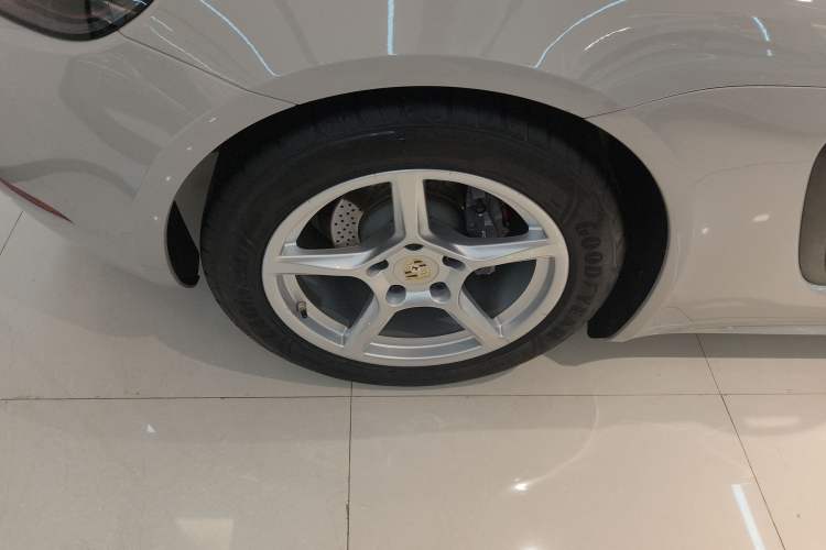 Used Porsche 718 2018 Boxster 2.0T Exterior 8