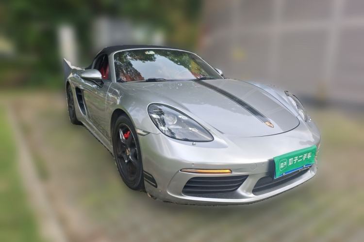 Used Porsche 718 2018 Boxster 2.0T Front Right 45 Deg