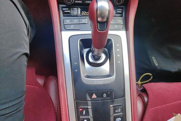 Used Porsche 718 2018 Cayman 2.0T Gear Lever