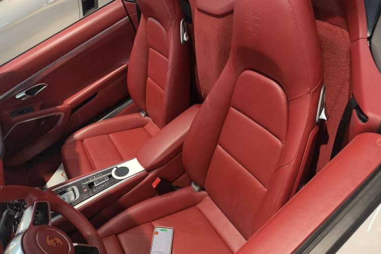 Used Porsche 718 2018 Boxster 2.0T Interior 4