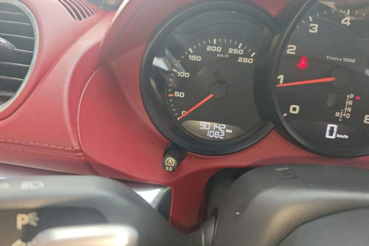 Used Porsche 718 2018 Boxster 2.0T Odometer Close Up