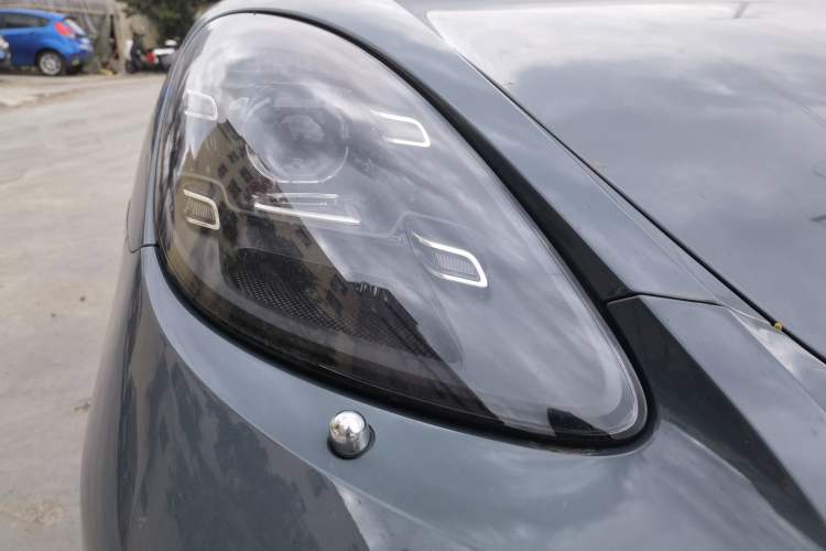 Used Porsche 718 2018 Cayman 2.0T Right Front Headlight