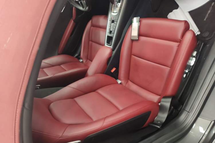 Used Porsche 718 2018 Boxster 2.0T Right Front Seat