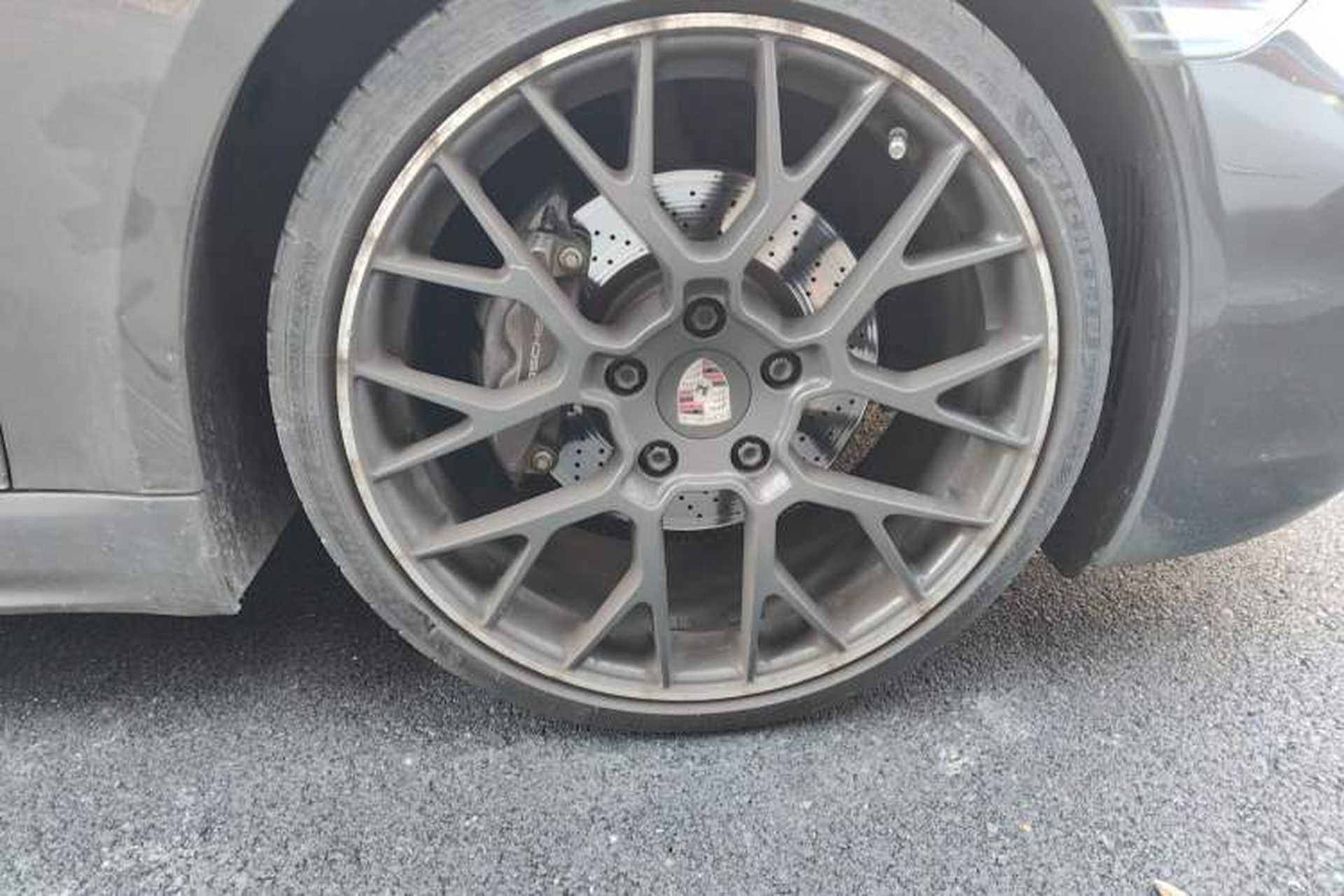 Used Porsche 718 2018 Boxster 2.0T Right Front Wheel Hub