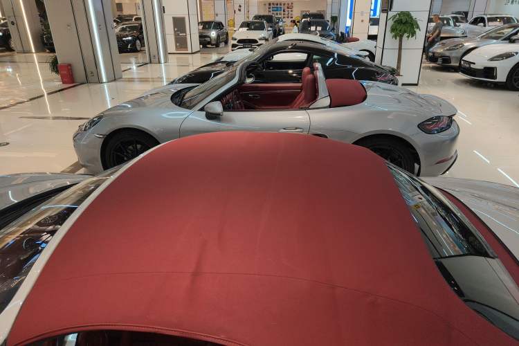 Used Porsche 718 2018 Boxster 2.0T Roof