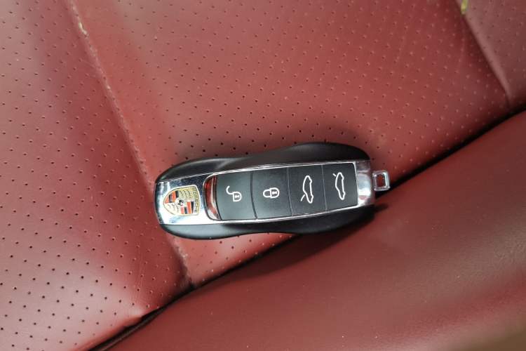 Used Porsche 718 2018 Cayman 2.0T Vehicle Key