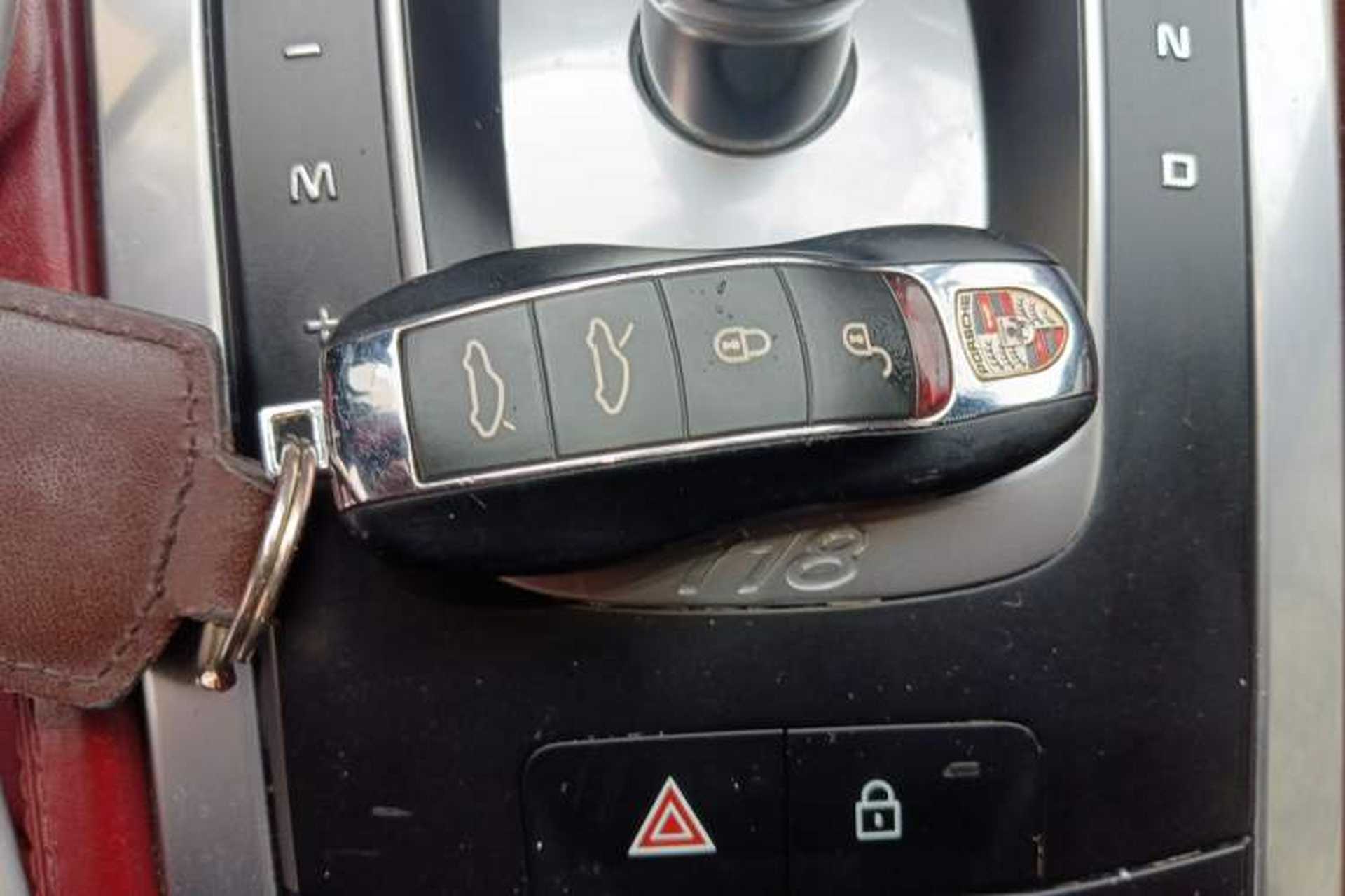Used Porsche 718 2018 Cayman 2.0T Vehicle Key