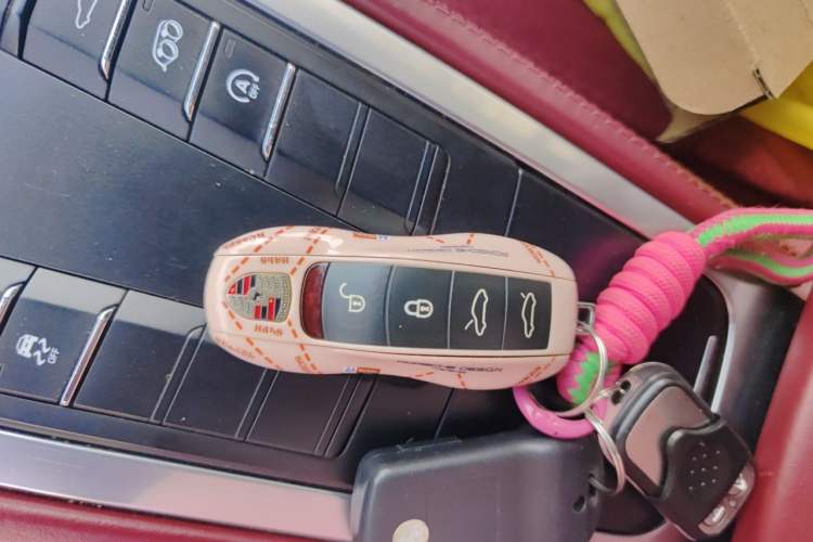 Used Porsche 718 2018 Cayman 2.0T Vehicle Key