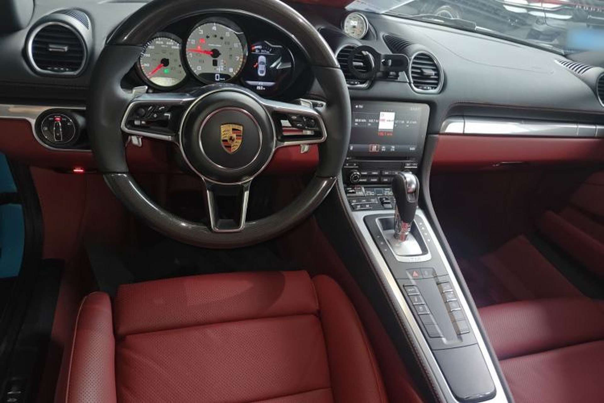 Used Porsche 718 2018 Cayman 2.0T Center Console