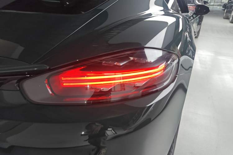 Used Porsche 718 2018 Cayman 2.0T Exterior 3