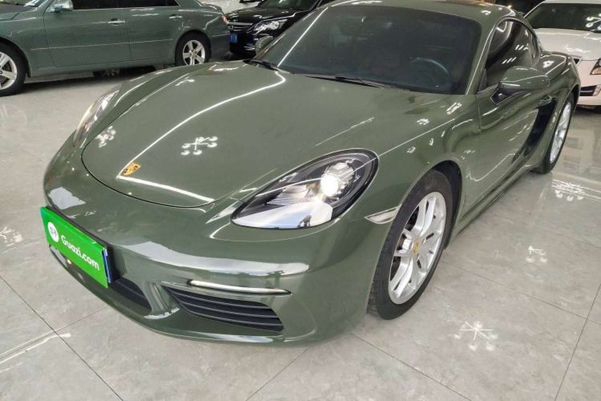 Used Porsche 718 2018 Cayman 2.0T Front Left 45 Deg
