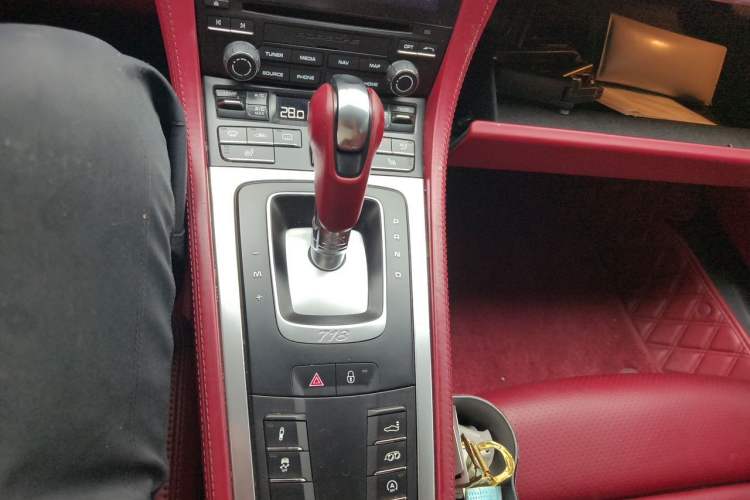 Used Porsche 718 2018 Cayman 2.0T Gear Lever