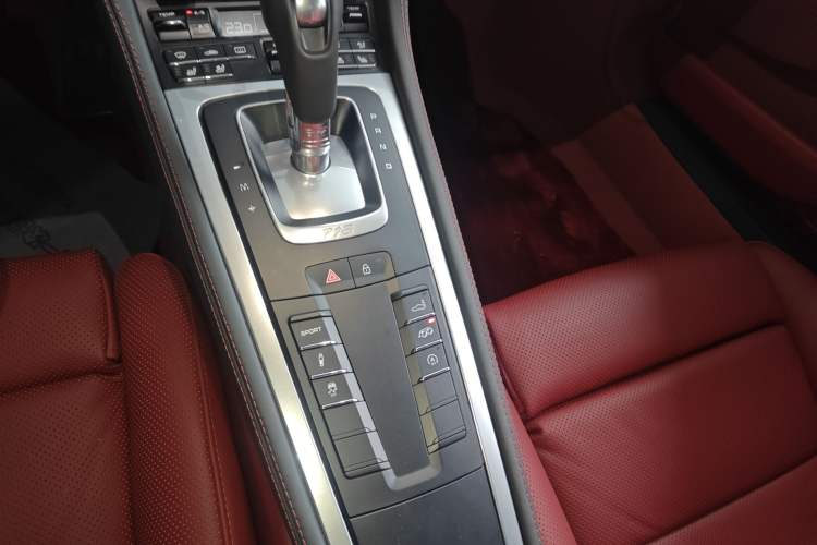Used Porsche 718 2018 Cayman 2.0T Gear Lever