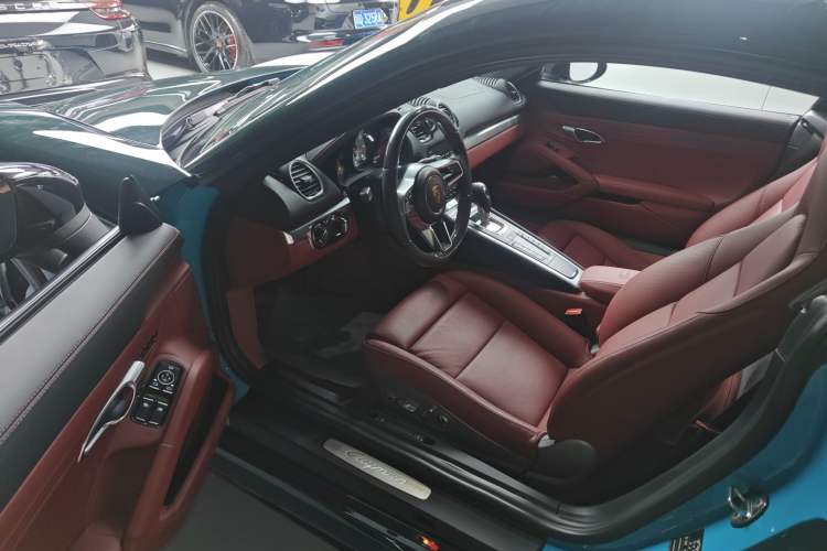 Used Porsche 718 2018 Cayman 2.0T Left Front Seat