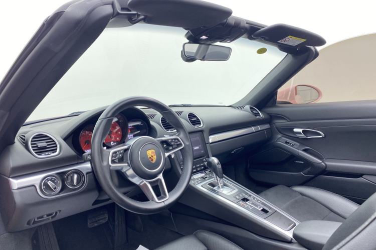 Used Porsche 718 2018 Boxster 2.0T Interior 1