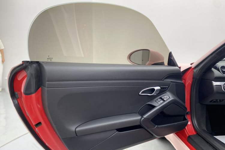 Used Porsche 718 2018 Boxster 2.0T Interior 5