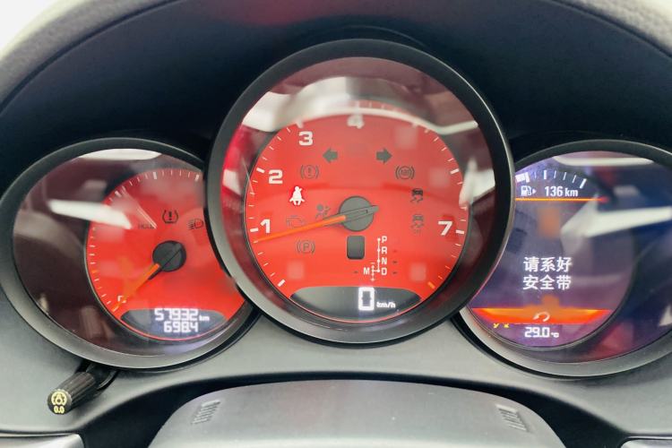 Used Porsche 718 2018 Boxster 2.0T Interior 8