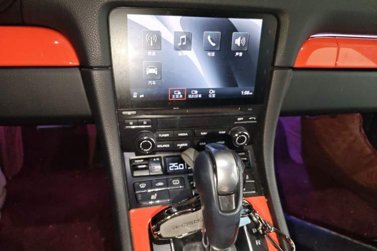 Used Porsche 718 2018 Cayman 2.0T Audio And AC Panel