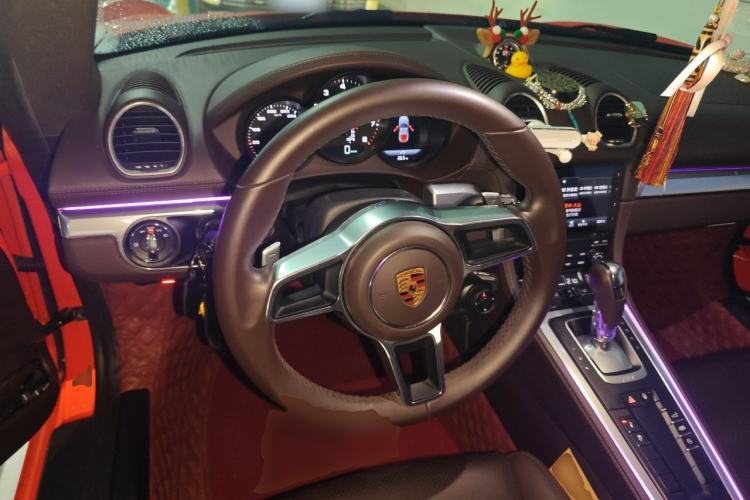 Used Porsche 718 2018 Cayman 2.0T Center Console