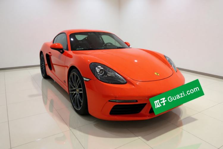 Used Porsche 718 2018 Cayman 2.0T Front Right 45 Deg