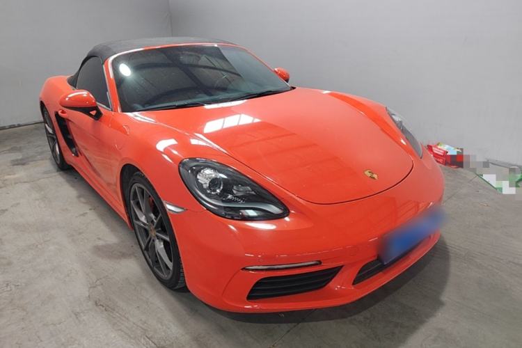 Used Porsche 718 2018 Boxster 2.0T Front Right 45 Deg