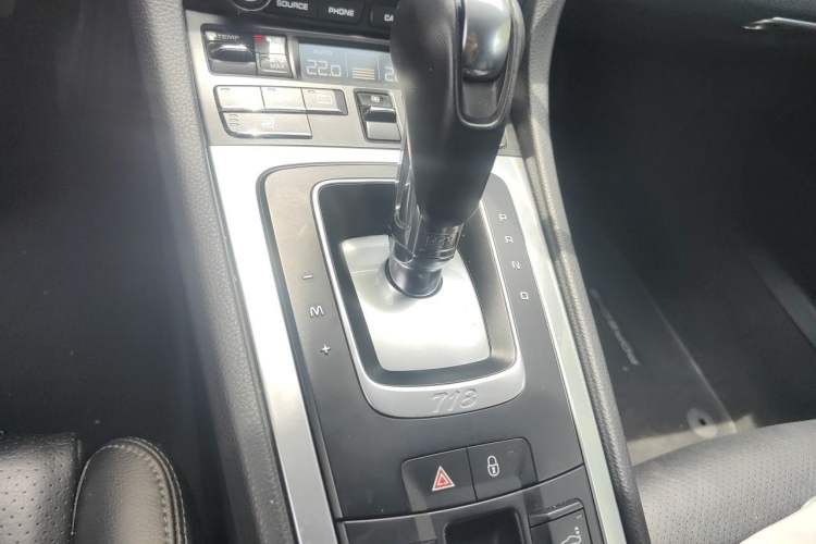 Used Porsche 718 2018 Boxster 2.0T Gear Lever