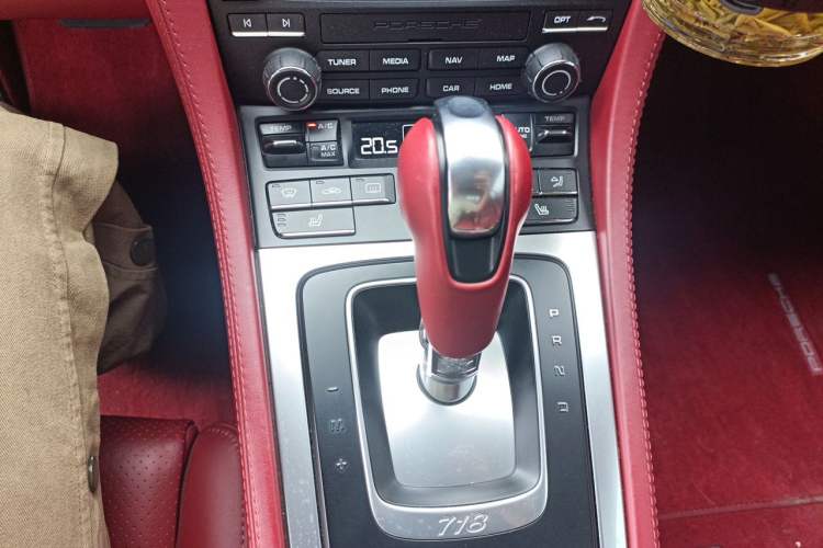 Used Porsche 718 2018 Cayman 2.0T Gear Lever