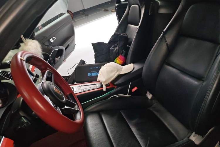 Used Porsche 718 2018 Cayman 2.0T Left Front Seat