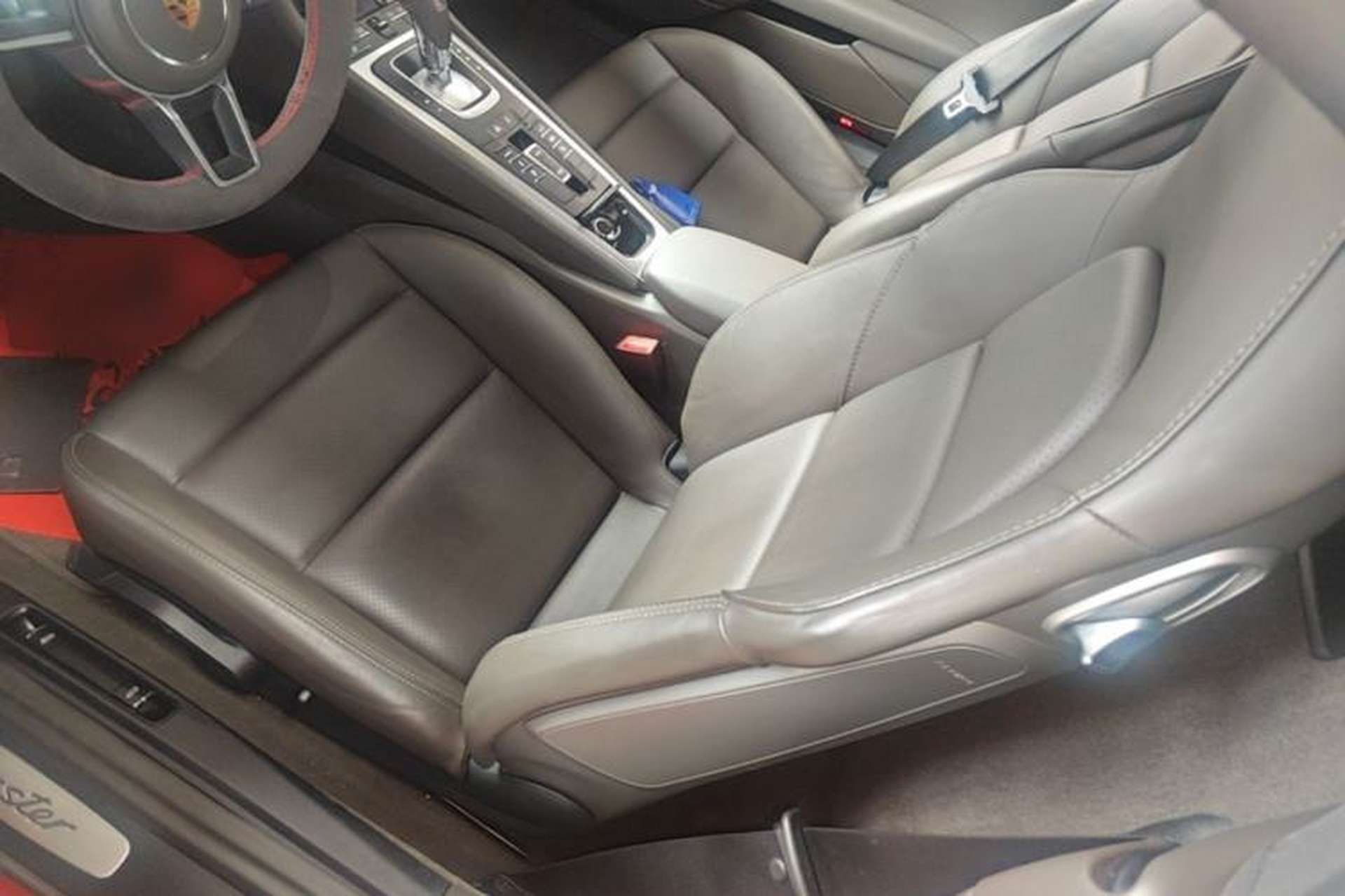 Used Porsche 718 2018 Boxster 2.0T Left Front Seat