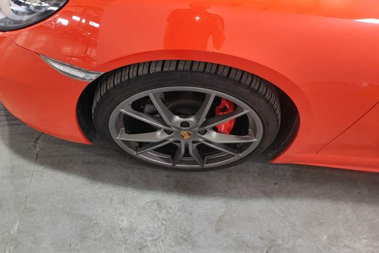 Used Porsche 718 2018 Boxster 2.0T Left Front Wheel Hub
