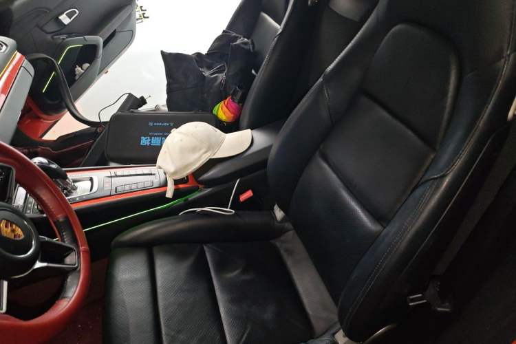Used Porsche 718 2018 Cayman 2.0T Left Rear Seat