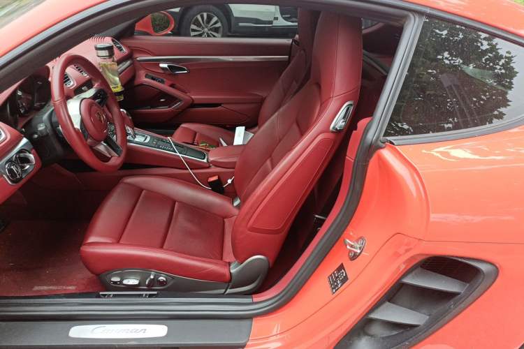 Used Porsche 718 2018 Cayman 2.0T Left Rear Seat