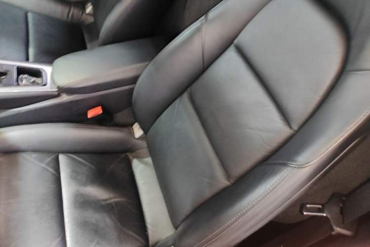 Used Porsche 718 2018 Boxster 2.0T Left Rear Seat