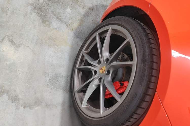 Used Porsche 718 2018 Boxster 2.0T Right Rear Wheel Hub