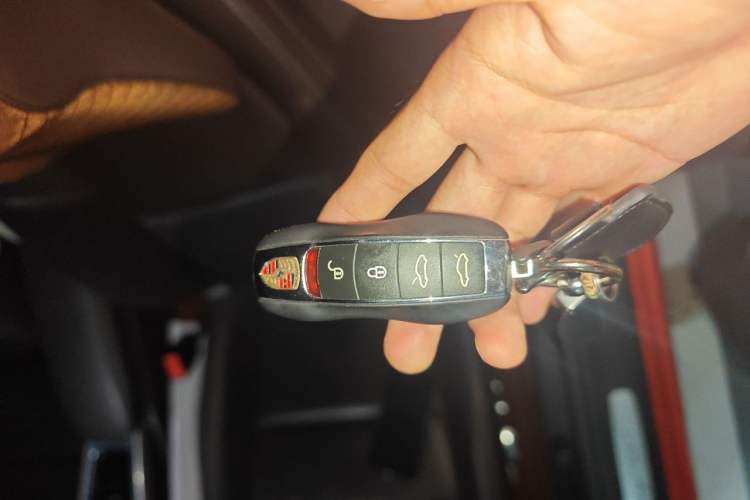 Used Porsche 718 2018 Cayman 2.0T Vehicle Key