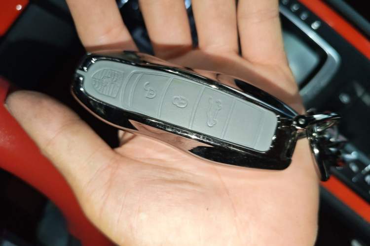 Used Porsche 718 2018 Cayman 2.0T Vehicle Key