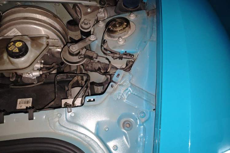 Used Porsche 718 2018 Boxster 2.0T Engine Bay Left